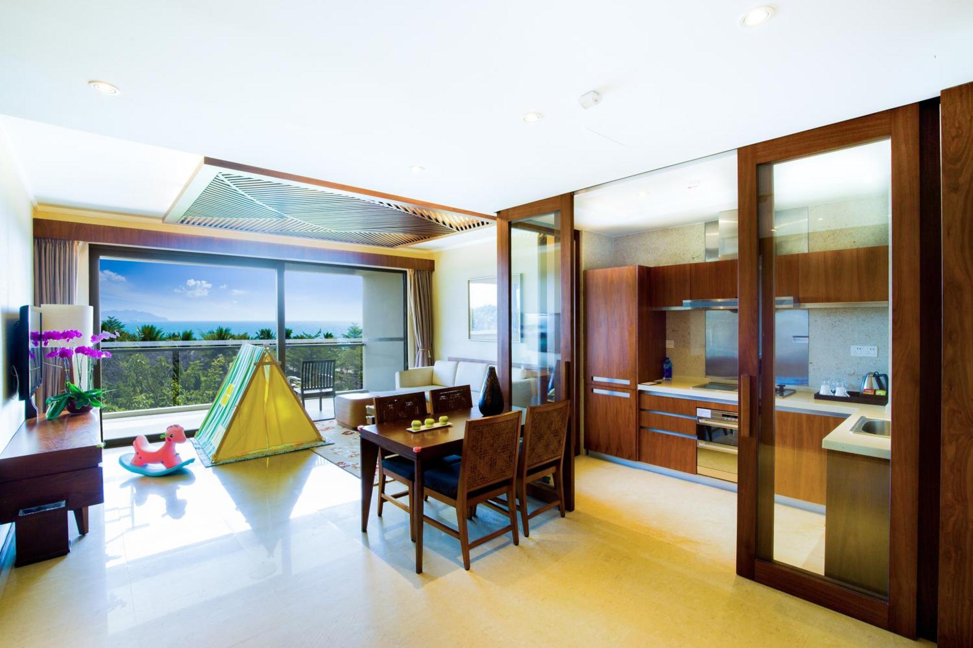 Pullman Oceanview Sanya Bay Resort & Spa Exterior foto